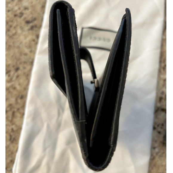 Authentic Gucci GG Supreme Continental Navy Coated Canvas Wallet - Picture 5 of 15